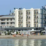 Hotel Strand Hotell 3*
