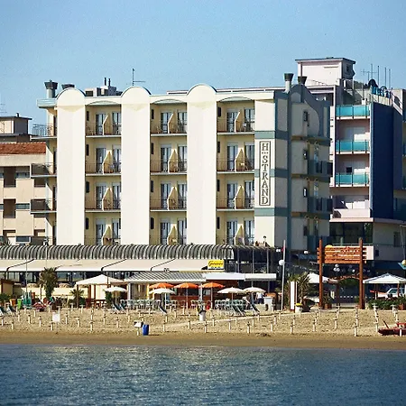 Hotel Strand فندق بيلاريا-إيجيا مارينا