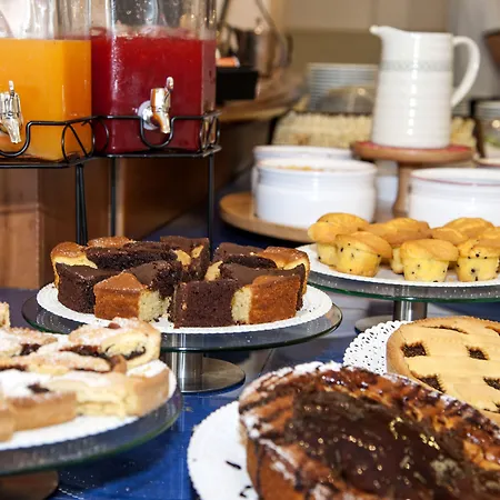 Hotel Strand فندق بيلاريا-إيجيا مارينا