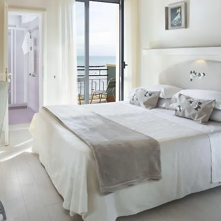 Hotel Strand بيلاريا-إيجيا مارينا