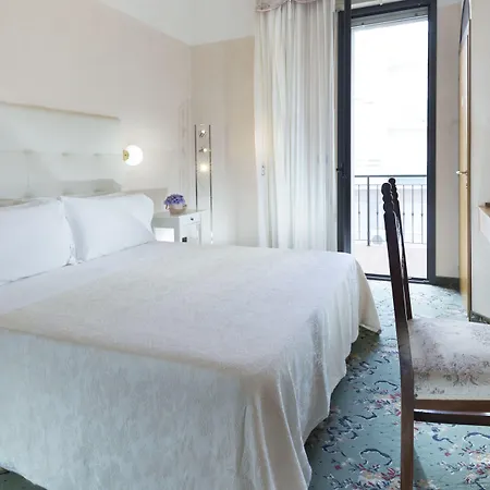 Hotel Strand 3* بيلاريا-إيجيا مارينا