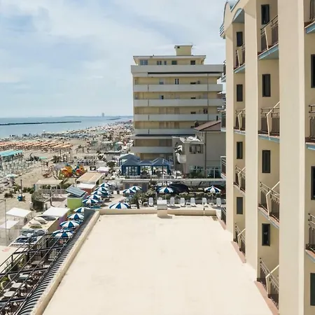 Hotel Strand Hotel 3*