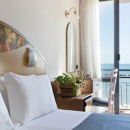Hotel Strand بيلاريا-إيجيا مارينا