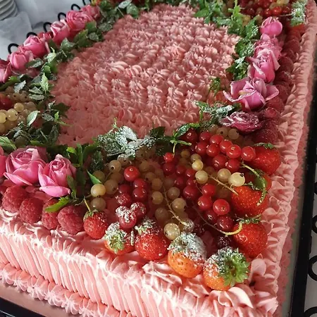 Hotel Strand فندق بيلاريا-إيجيا مارينا