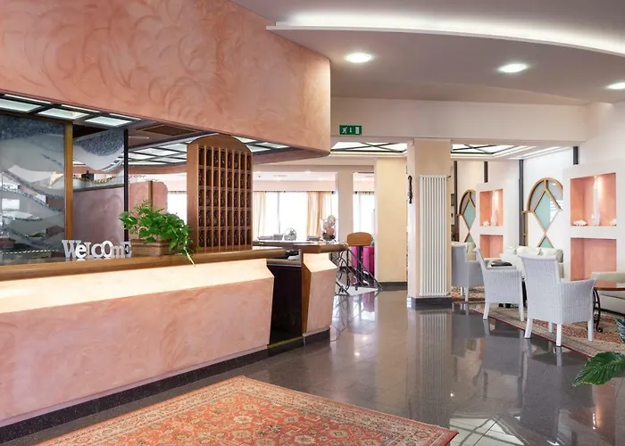 Hotel Strand Hotel 3*