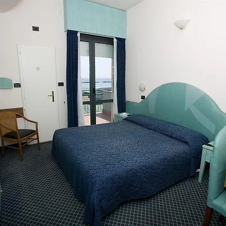 Hotel Hotel Strand 3*
