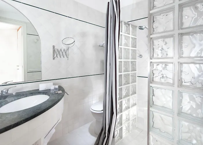 Hotel Strand Hotell 3*