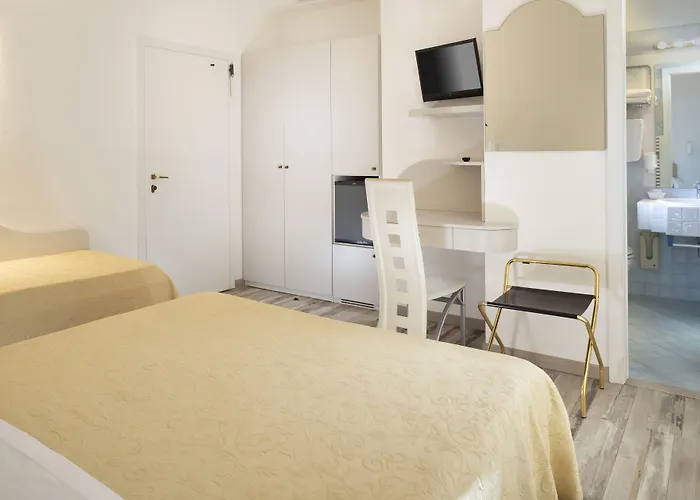 Hotell Hotel Strand 3*